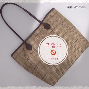 EE6A0367-5BA3-4ABA-827C-CB481D88F6FA