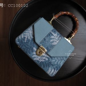 D6F02FEA-56A0-4116-A932-0E08561DB84F