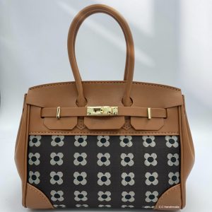 99AC03D1-A621-418B-9AF8-91CCBBE7ECA9